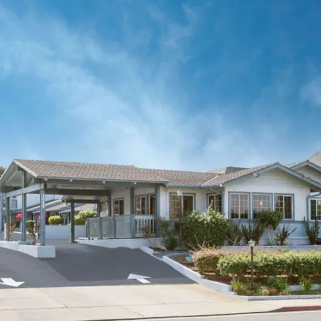 Hotel Ramada By Wyndham Monterey
